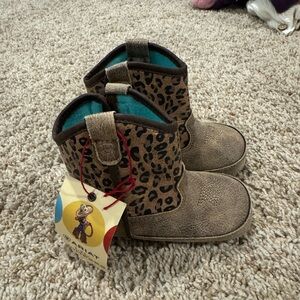 Infant Artiat boots